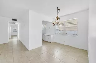 89 Canterbury D, West Palm Beach, FL 33417 - Photo 4