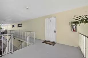 727 Hummingbird Way, North Palm Beach, FL 33408 - Photo 4