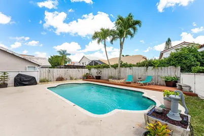 18250 Blue Lake Way, Boca Raton, FL 33498 - Photo 42