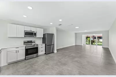 711 Laconia Circle #B, Greenacres, FL 33467 - Photo 4