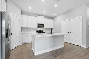 1802 Celebration Dr, Fort Pierce, FL 34947 - Photo 6