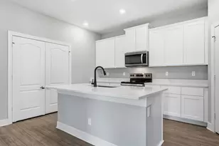 1811 Celebration Dr, Fort Pierce, FL 34947 - Photo 6