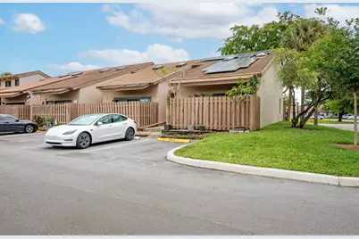 1966 SW 81st Terrace, Davie, FL 33324 - Photo 44