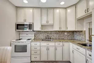104 Plymouth M, West Palm Beach, FL 33417 - Photo 8