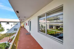 104 Plymouth M, West Palm Beach, FL 33417 - Photo 2