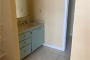 3635 Whitehall Dr, West Palm Beach, FL 33401 - Photo 2