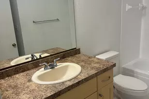 2405 NW 33rd St, Oakland Park, FL 33309 - Photo 16