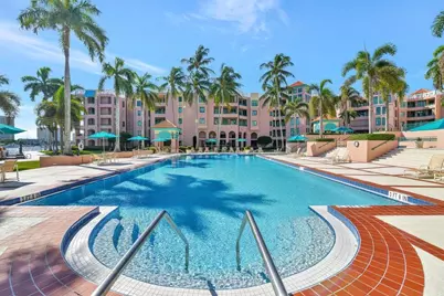 100 SE 5th Avenue #107, Boca Raton, FL 33432 - Photo 4