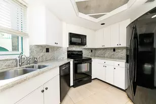 100 SE 5th Ave, Boca Raton, FL 33432 - Photo 14