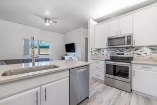 7972 W Exeter Blvd W, Tamarac, FL 33321 - Photo 12