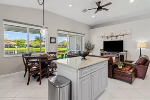 9121 Bay Point Cir, West Palm Beach, FL 33411 - Photo 14