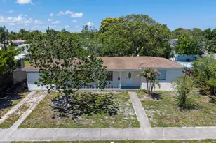 261 NE 42nd St, Pompano Beach, FL 33064 - Photo 4