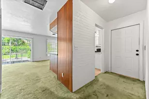 877 Sarazen Dr, West Palm Beach, FL 33413 - Photo 8