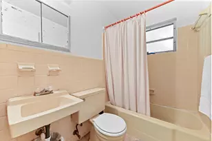 877 Sarazen Dr, West Palm Beach, FL 33413 - Photo 20