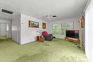 877 Sarazen Dr, West Palm Beach, FL 33413 - Photo 10