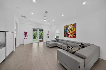 21 NE 25th Street, Wilton Manors, FL 33305 - Photo 12