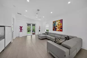 21 NE 25th St, Wilton Manors, FL 33305 - Photo 12