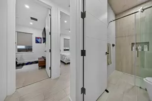 21 NE 25th St, Wilton Manors, FL 33305 - Photo 24