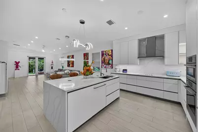 21 NE 25th Street, Wilton Manors, FL 33305 - Photo 1