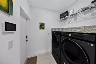 21 NE 25th St, Wilton Manors, FL 33305 - Photo 42
