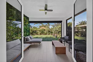 21 NE 25th St, Wilton Manors, FL 33305 - Photo 32