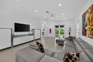 21 NE 25th St, Wilton Manors, FL 33305 - Photo 14