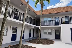 260 NW 19th St, Boca Raton, FL 33432 - Photo 1