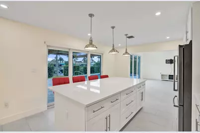 320 SE 5th Avenue, Pompano Beach, FL 33060 - Photo 2
