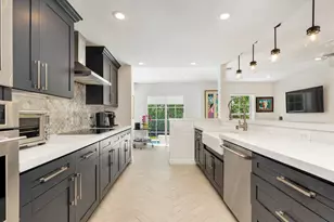 294 Queens Ct, West Palm Beach, FL 33401 - Photo 16