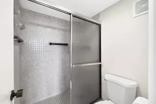 1200 St Charles Pl, Pembroke Pines, FL 33026 - Photo 26