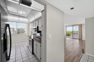 1200 St Charles Pl, Pembroke Pines, FL 33026 - Photo 10