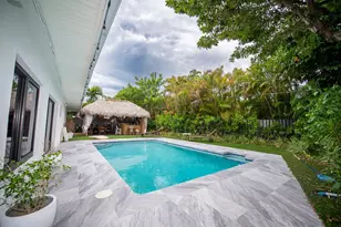 18560 NE 20th Ct, North Miami Beach, FL 33179 - Photo 20