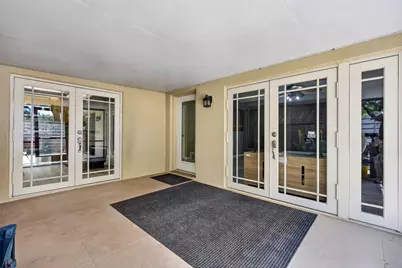 527 5th Terrace, Palm Beach Gardens, FL 33418 - Photo 2