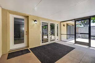527 5th Terrace, Palm Beach Gardens, FL 33418 - Photo 2
