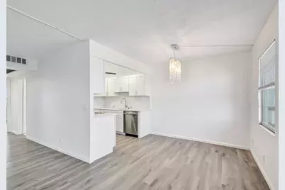 4015 Cornwall A, Boca Raton, FL 33434 - Photo 8