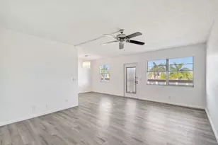 4015 Cornwall A, Boca Raton, FL 33434 - Photo 8