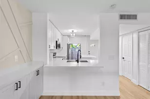 2142 SW 82nd Ave, Davie, FL 33324 - Photo 6