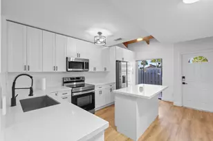 2142 SW 82nd Ave, Davie, FL 33324 - Photo 4