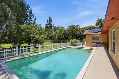 128 Barberton Road, Lake Worth, FL 33467 - Photo 8