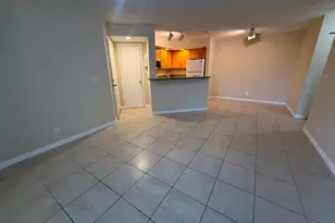 3390 N Pinewalk Dr, Margate, FL 33063 - Photo 4