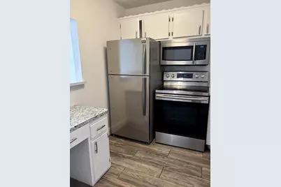 218 Windsor J, West Palm Beach, FL 33417 - Photo 6