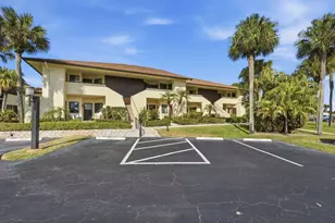 6901 SE Constitution Blvd, Hobe Sound, FL 33455 - Photo 2