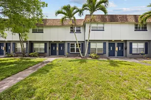 4656 NW 9th Dr, Plantation, FL 33317 - Photo 2