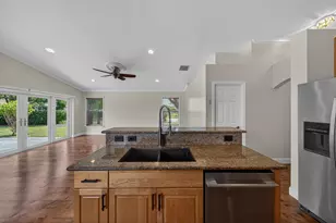 19111 SW 8th St, Pembroke Pines, FL 33029 - Photo 6