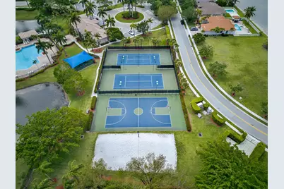 19111 SW 8th Street, Pembroke Pines, FL 33029 - Photo 4
