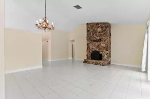 8372 Myakka Ct, Lake Worth, FL 33467 - Photo 6