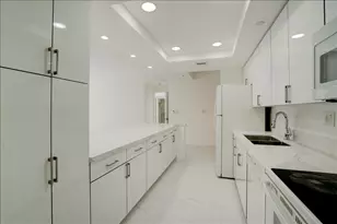 9805 NW 52nd St, Doral, FL 33178 - Photo 6