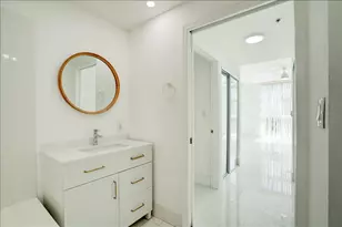 9805 NW 52nd St, Doral, FL 33178 - Photo 32