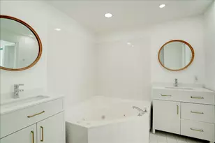 9805 NW 52nd St, Doral, FL 33178 - Photo 30