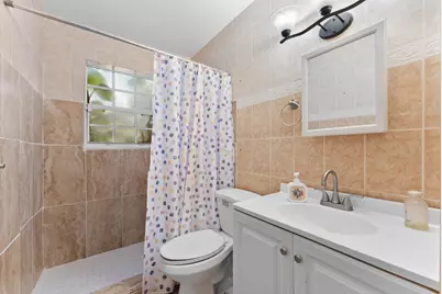2831 N Seacrest Boulevard, Boynton Beach, FL 33435 - Photo 16
